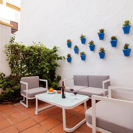 La Buena Vida Duplex: Stylish Retreat With Pool Access Near Puerto Banus Apartment Marbella