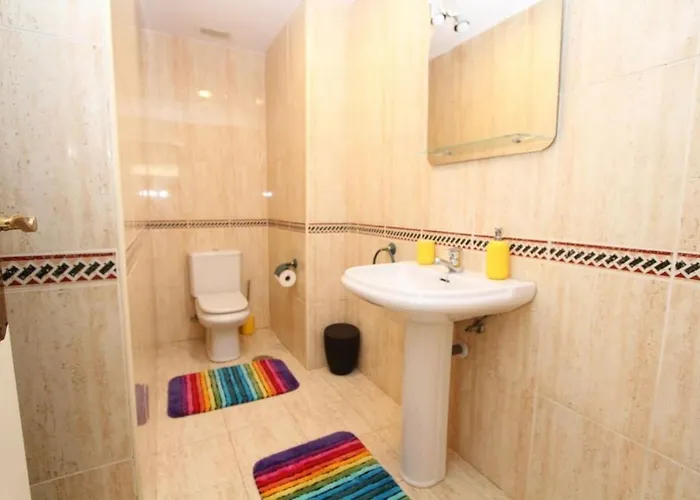 Apartment La Buena Vida Duplex: Stylish Retreat With Pool Access Near Puerto Banus