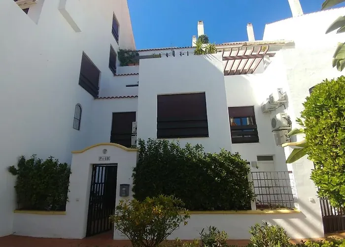 Apartment La Buena Vida Duplex: Stylish Retreat With Pool Access Near Puerto Banus Marbella