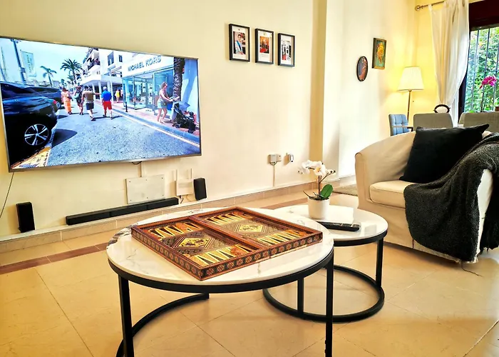La Buena Vida Duplex: Stylish Retreat With Pool Access Near Puerto Banus * Marbella