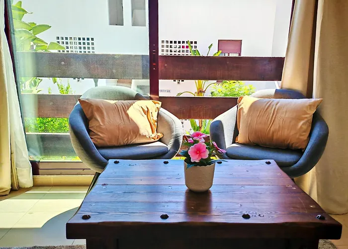 Apartment La Buena Vida Duplex: Stylish Retreat With Pool Access Near Puerto Banus Marbella